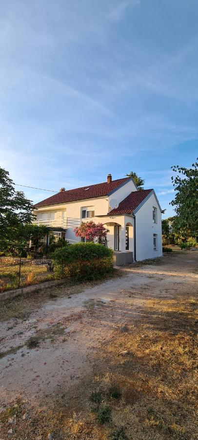 Brigitte Apartman *